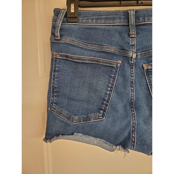 Women's Madewell Medium Wash High-Rise Cut-Off Denim Jean Shorts | Size 30 - Picture 5 of 9
